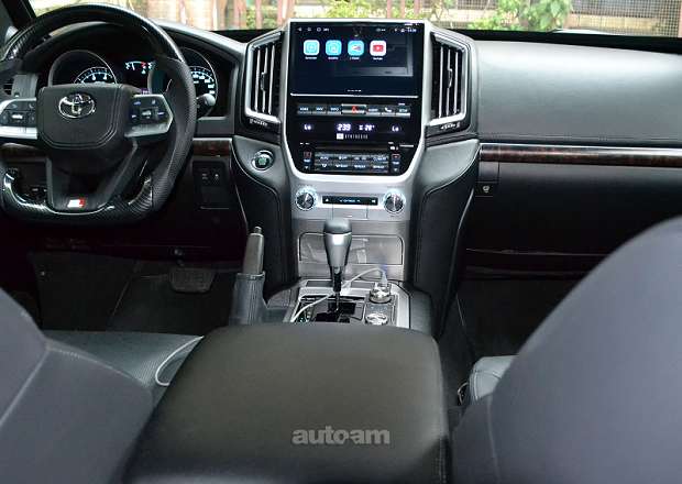 Toyota Land Cruiser 200