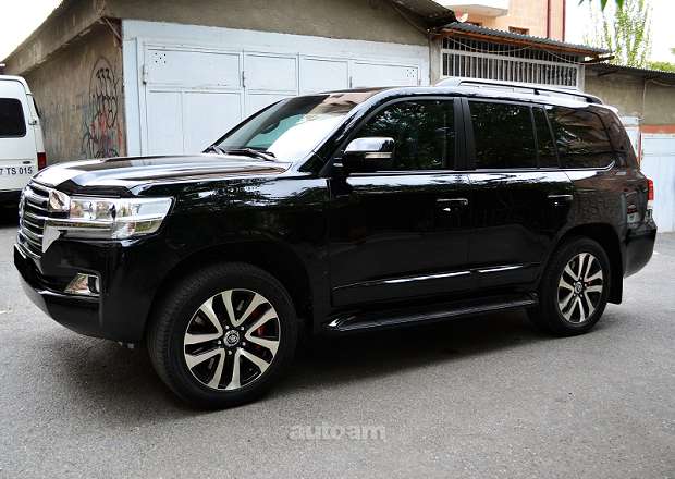 Toyota Land Cruiser 200