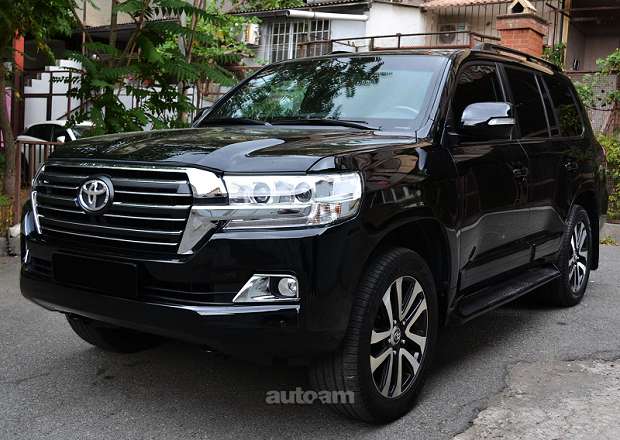 Toyota Land Cruiser 200