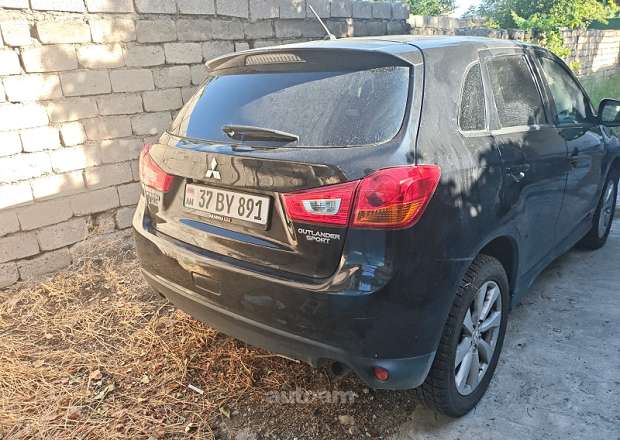 Mitsubishi Outlander 2015 — լուսանկար 1