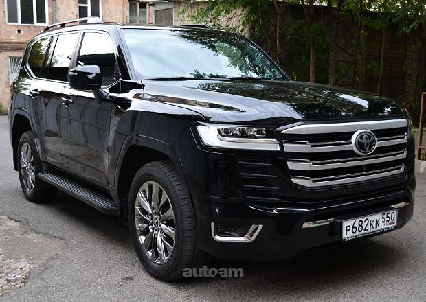 Toyota Land Cruiser 300