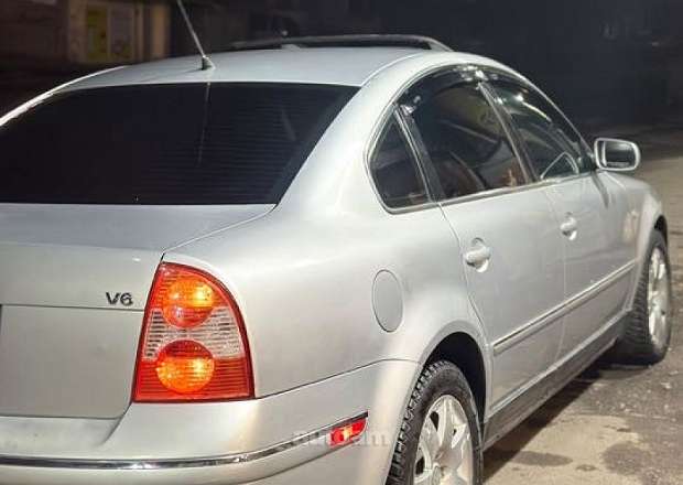 Volkswagen Passat 2002 — լուսանկար 4