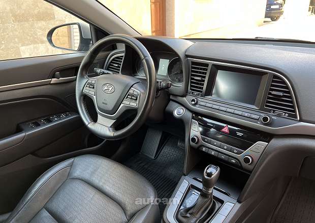 Hyundai Elantra