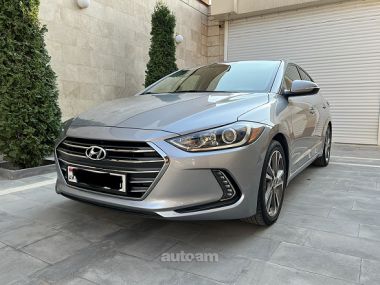 Hyundai Elantra  2016 