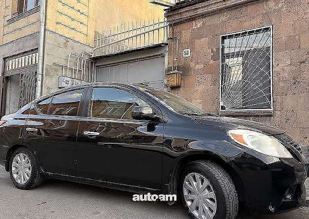 Nissan Versa 2012 — լուսանկար 6