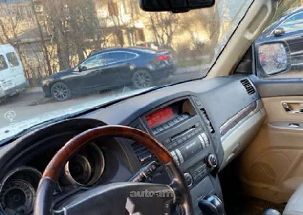 Mitsubishi Pajero 2009 — լուսանկար 5