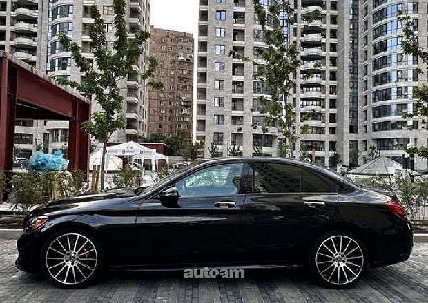 Mercedes-Benz C-Class 2019 — լուսանկար 1