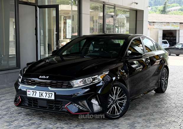 Kia Forte 2023 — լուսանկար 1