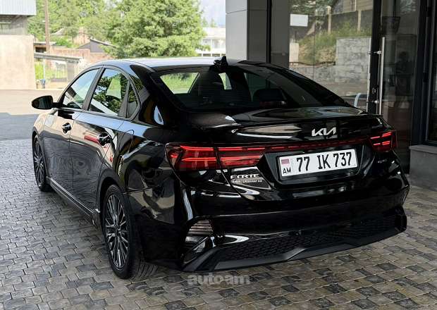 Kia Forte 2023 — լուսանկար 4
