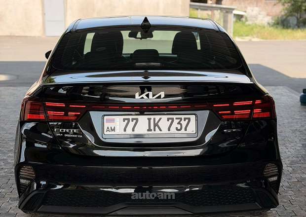 Kia Forte 2023 — լուսանկար 8