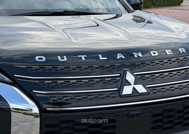 Mitsubishi Outlander 2021 — фото 2