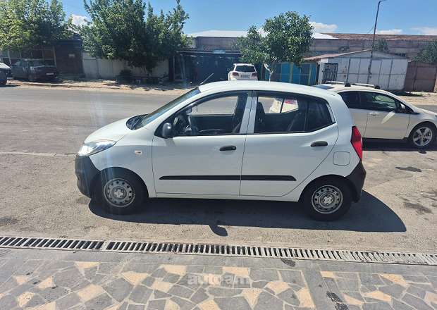 Hyundai i10 2012 — լուսանկար 4