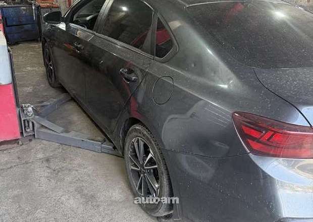 Kia Forte 2019 — լուսանկար 4
