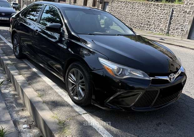 Toyota Camry 2015 — լուսանկար 1