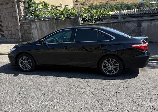 Toyota Camry 2015 — լուսանկար 3