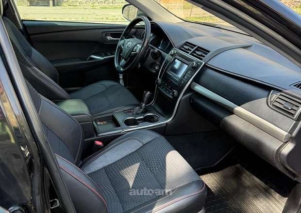 Toyota Camry 2015 — լուսանկար 2