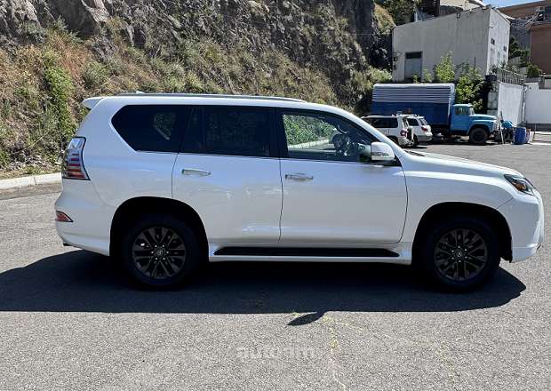 Lexus GX 460 2023 — լուսանկար 9