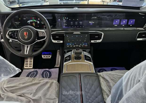 Hongqi E-HS9
