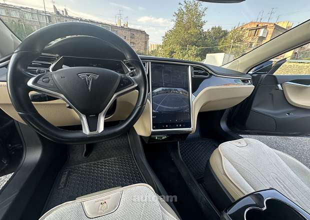 Tesla Model S 2014 — լուսանկար 13