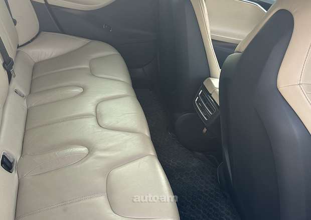 Tesla Model S 2014 — լուսանկար 10