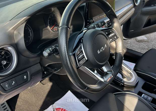 Kia Forte 2022 — լուսանկար 10