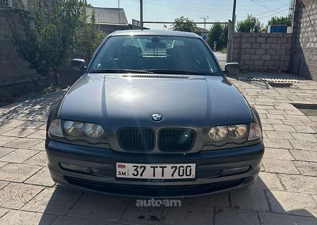 BMW 320