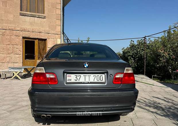 BMW 320