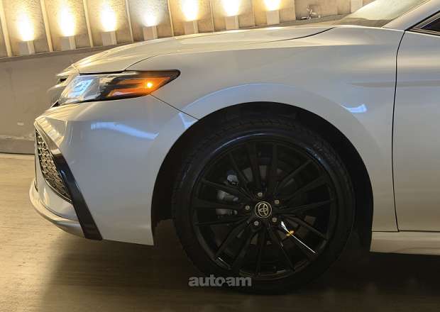 Toyota Camry 2021 — լուսանկար 6