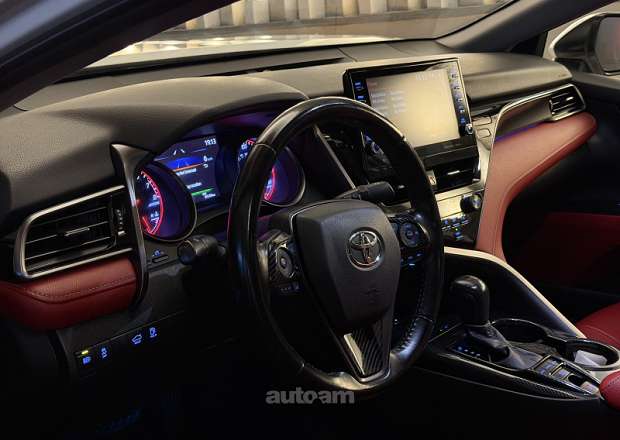 Toyota Camry 2021 — լուսանկար 7
