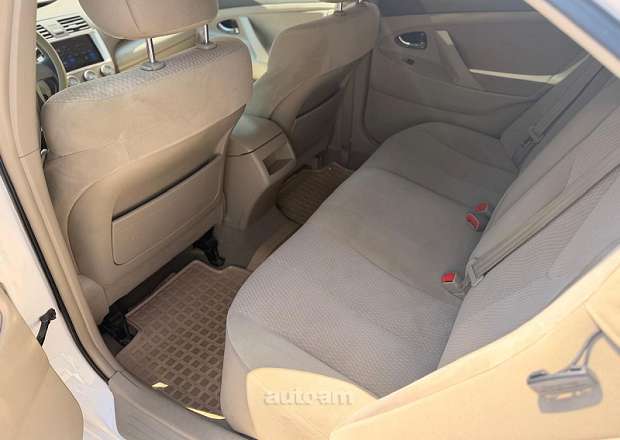 Toyota Camry 2011 — photo 7