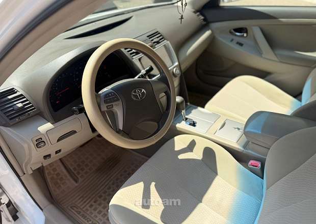 Toyota Camry 2011 — photo 5