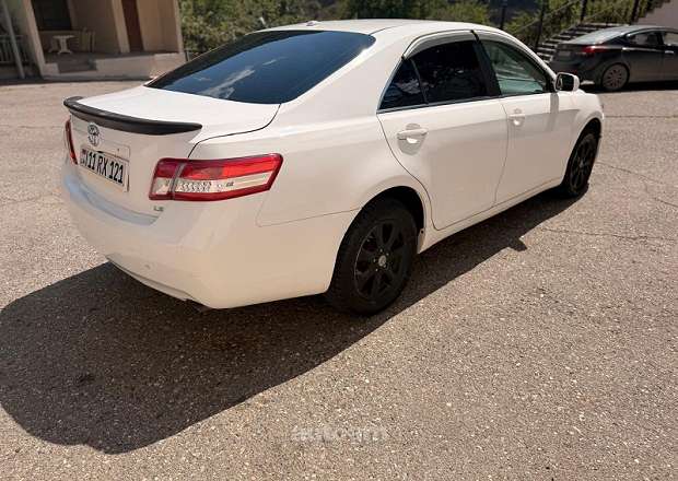 Toyota Camry 2011 — photo 12