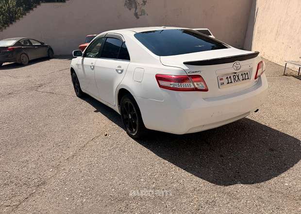 Toyota Camry 2011 — photo 13