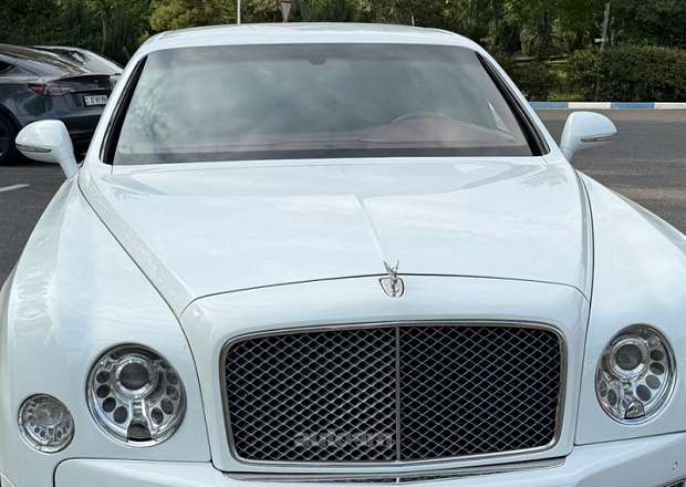 Bentley Mulsanne 2011 — photo 1