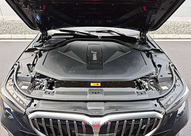 BMW i5