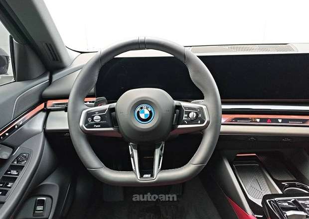 BMW i5