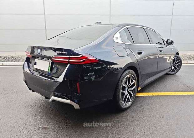 BMW i5