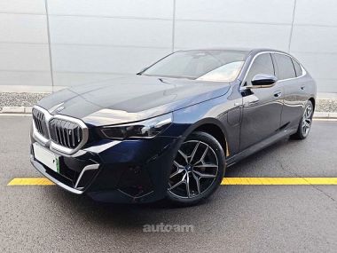 BMW i5  2024 
