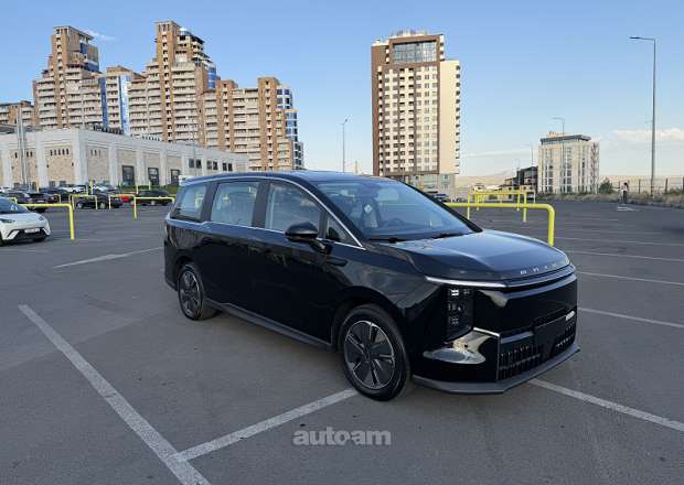 Maxus Mifa 7