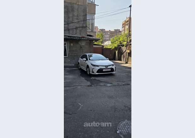 Toyota Corolla 2022 — photo 2