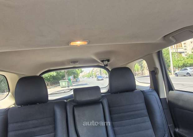 Mitsubishi Outlander 2018 — լուսանկար 6