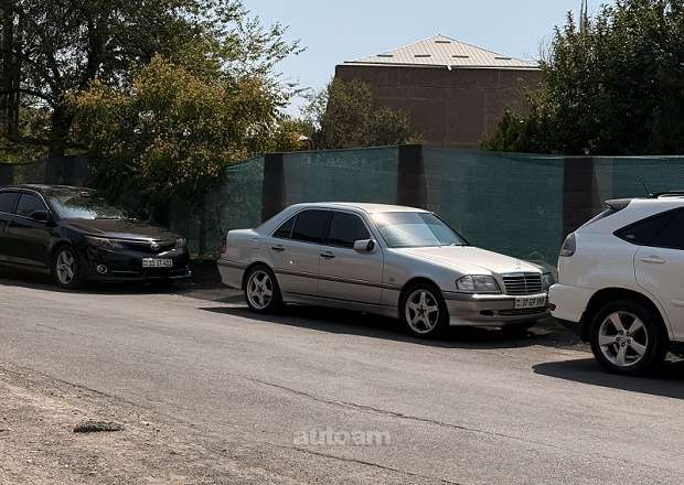 Mercedes-Benz C 240 2000 — լուսանկար 1