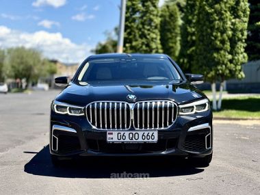 BMW 740  2017 