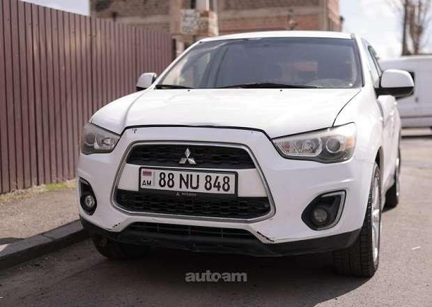 Mitsubishi Outlander 2014 — фото 1