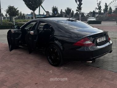 Mercedes-Benz CLS 500  2005 