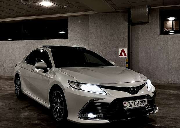 Toyota Camry 2021 — фото 7