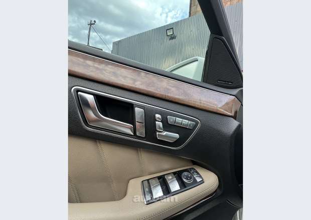 Mercedes-Benz E 350 2013 — photo 3