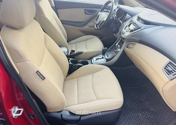 Hyundai Elantra 2011 — լուսանկար 13
