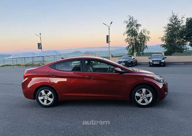 Hyundai Elantra 2011 — լուսանկար 4
