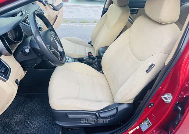 Hyundai Elantra 2011 — լուսանկար 12
